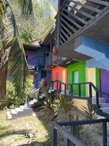 Airport Inn Roatan Экстерьер фото